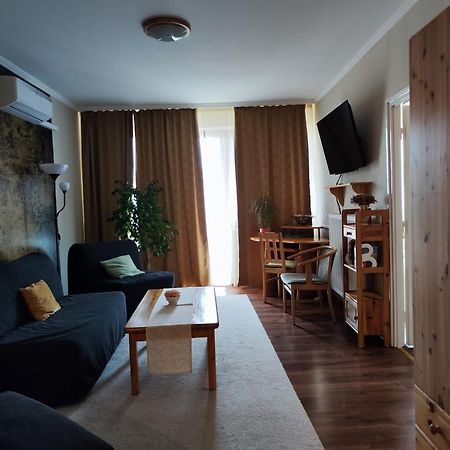 Апартаменти St. Benedek Apartmanlakas Мезйокйовешд Екстер'єр фото