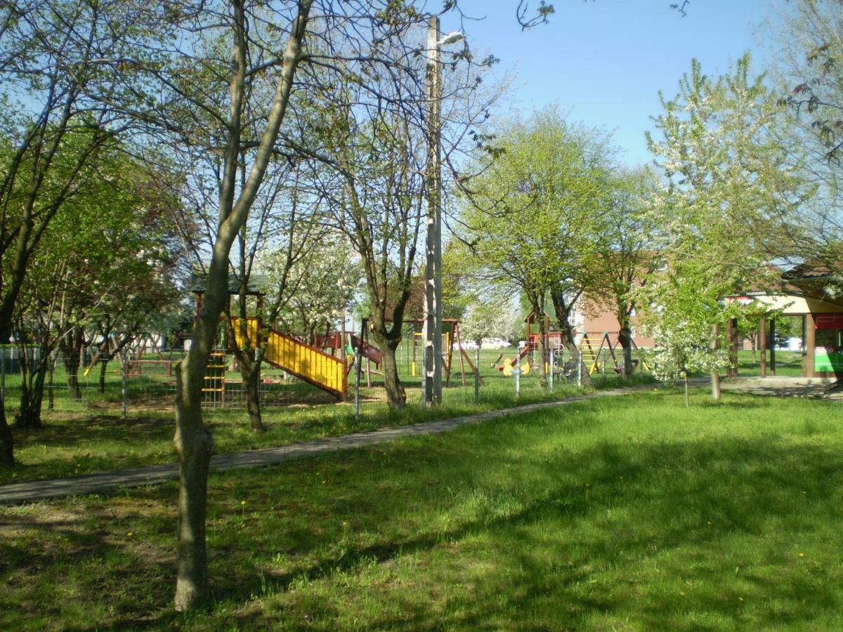 Апартаменти St. Benedek Apartmanlakas Мезйокйовешд Екстер'єр фото